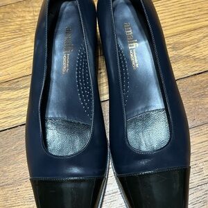 Amalfi Women's Navy and Black Leather Heels